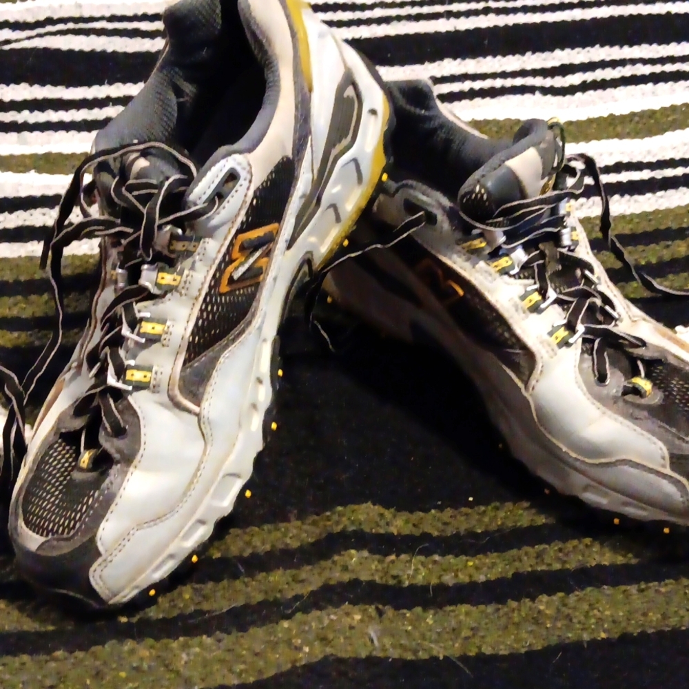New Balance All Terrain Men's shoes size 7.5